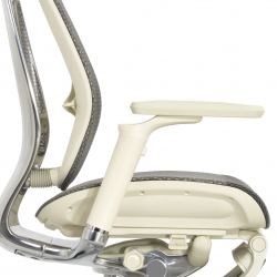 Кресло с подножкой FALTO SPRING 2 (поясничный валик, подлокотн 6D(360), сетка, светлый)