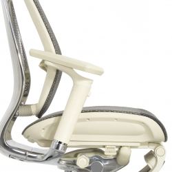 Кресло с подножкой FALTO SPRING 2 (поясничный валик, подлокотн 6D(360), сетка, светлый)