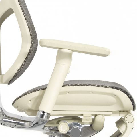 Кресло с подножкой FALTO STAR 2 (подлокотники 6D(360),сетка, цвет светлый)